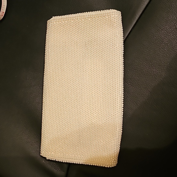 Silk lined Vintage Beaded Clutch - Picture 3 of 5